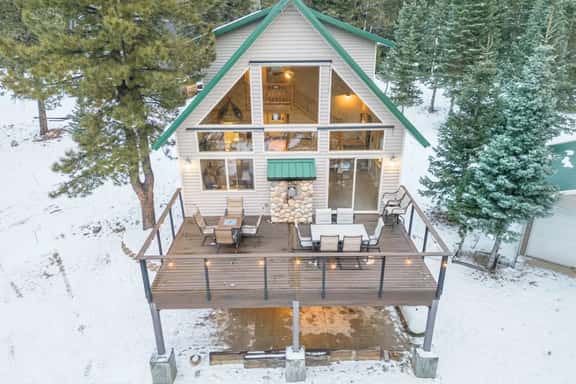 Pet Friendly Rustic Charm Close to National Parks - Image 1