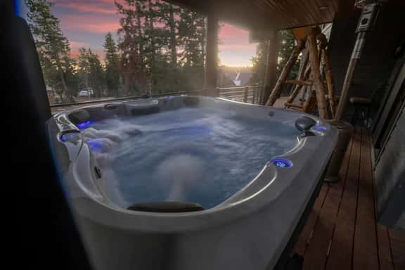 The Wolves Den Lodge | Hot Tub + Game Room Near Parks - Image 1