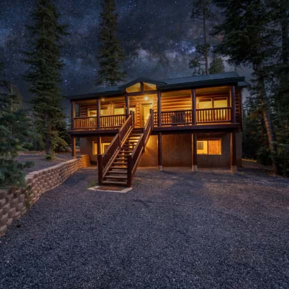 The Black Bear Lodge — 5BR Lodge | Arcades + Fire Pit + Near Zion/Bryce - Image 1