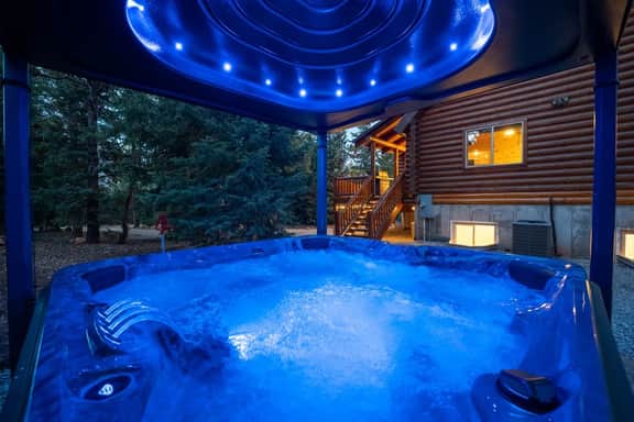 The Lazy Bear Lodge — Dog-Friendly Cabin with Hot Tub, Game Room & Central AC - Image 2